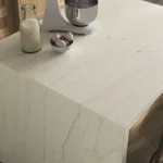 Caesarstone ICON 8250_Andes_Trail modern one-wall kitchen with island